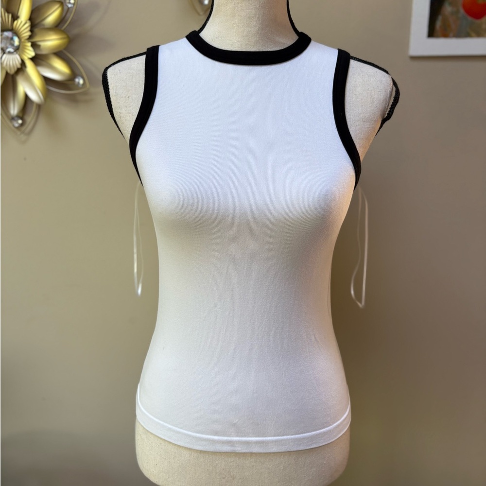 Women's White and Black Contrast Sleeveless Top - Picture 2 of 6
